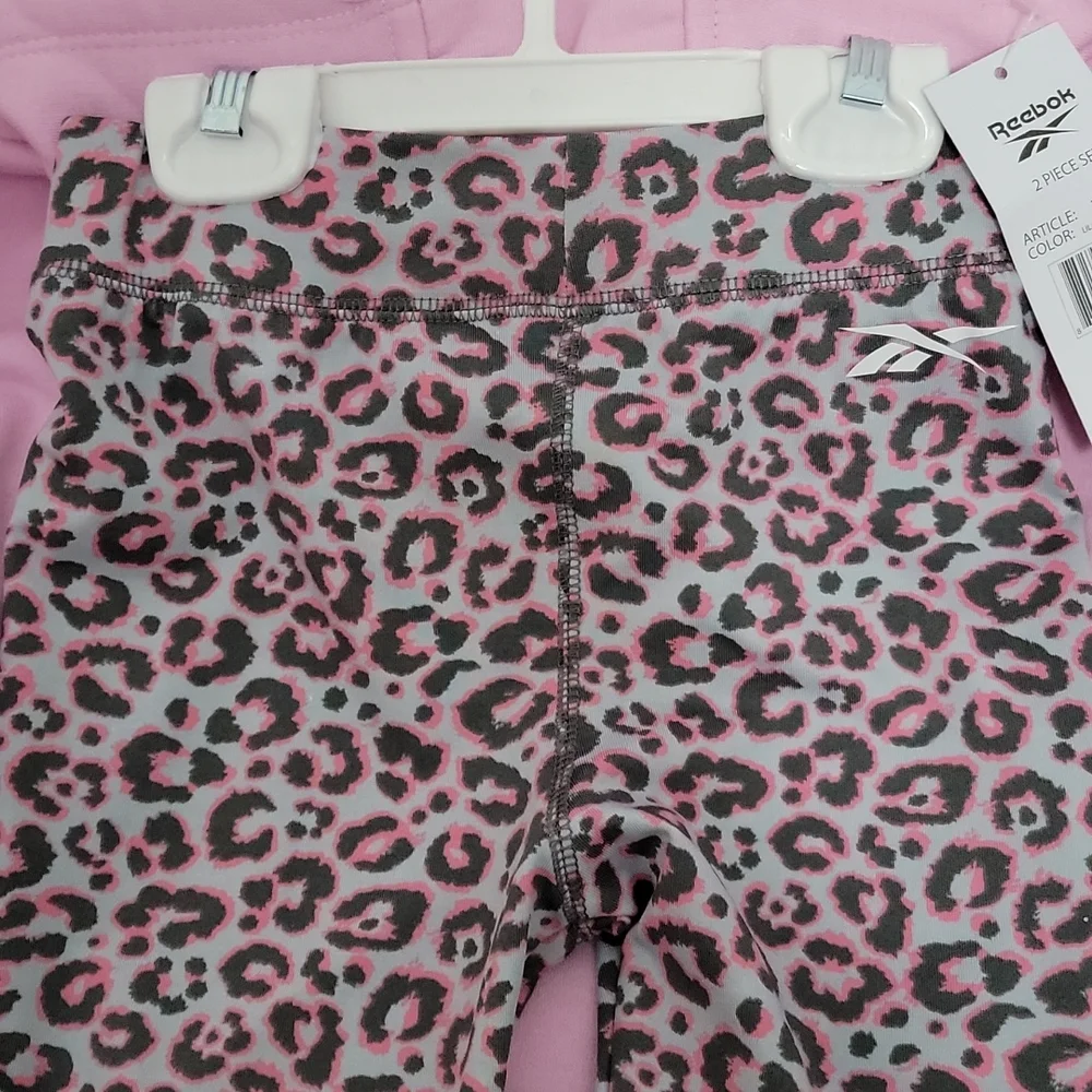 Reebok 2 piece Lilac sachet Animal set